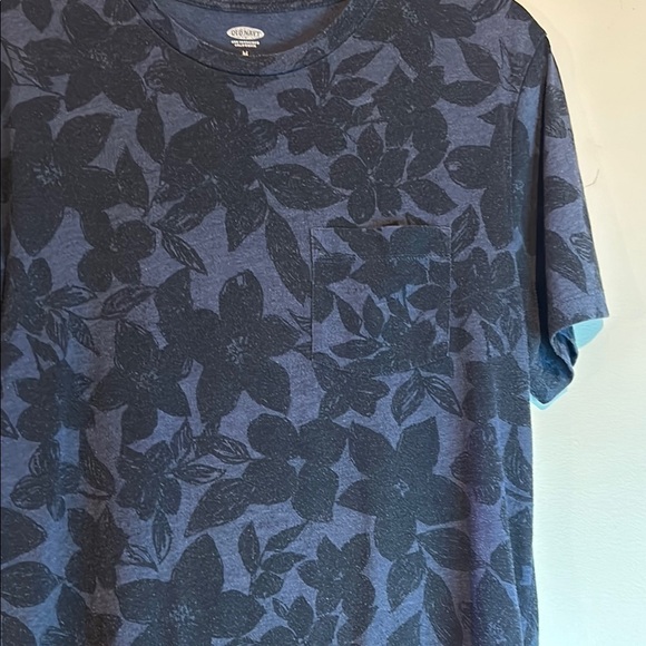 Old Navy Blue and Black Short Sleeve Tee with Geometric Pattern - Picture 10 of 12